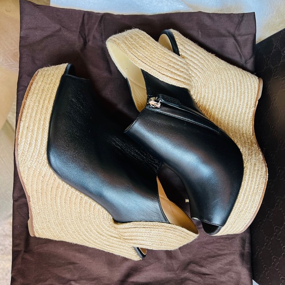 Black and Tan Gucci Wedges - Picture 7 of 9